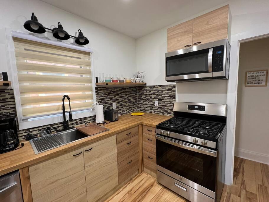 Trendy In Tremont, Cle Apartment Кливланд Екстериор снимка